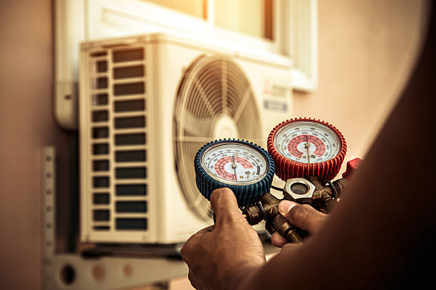 Professional Hvac Installation technician working in Grand Mound, WA